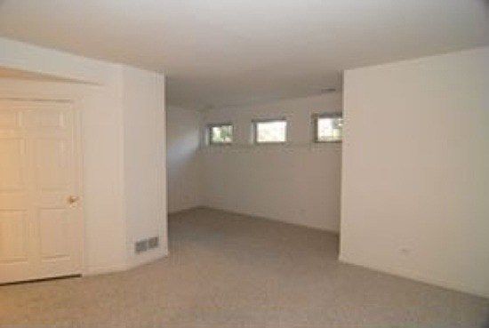 3rd image of 3209 N Washtenaw Ave #3209