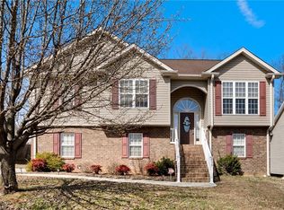 855 Trillium Ln, Winston Salem, NC 27127
