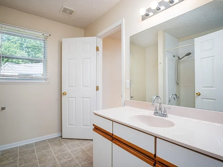 970 Ada Place Dr SE — Photo 12