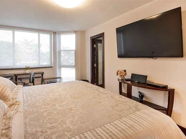 1800 S Ocean Dr #407 — Photo 26