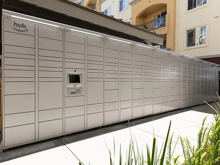 Amazon HUB Package Lockers