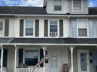 28 W Ruth Ave, Robesonia, PA 19551