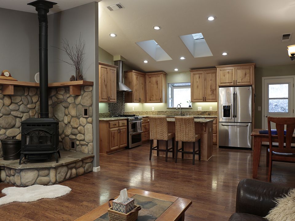1st image of 28050 Manzanita Trl