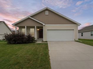 2212 Hunter Ln, Burton, MI 48519