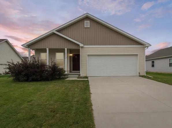 2212 Hunter Ln, Burton, MI 48519