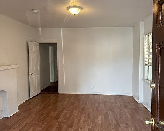 4th image of 5042 Ferndale St