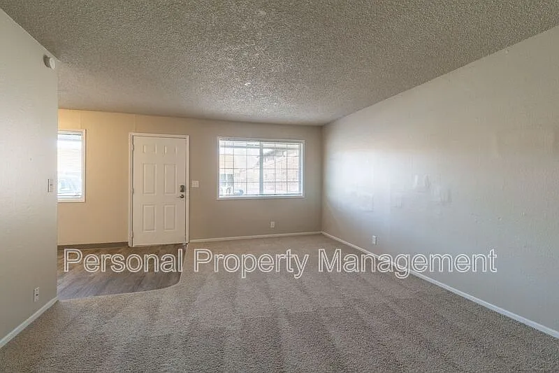 2 bed, 1.0 bath, 700 sqft, $1,395 — Photo 3