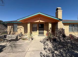 507 W 11th St, Del Rio, TX 78840