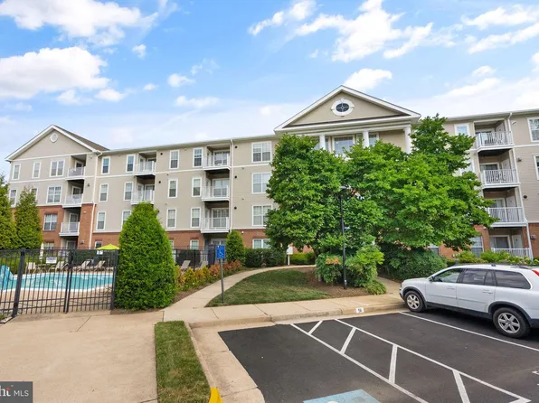 7000 Falls Reach Dr APT 111, Falls Church, VA 22043
