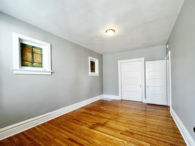 3808 Fairview Ave — Photo 2