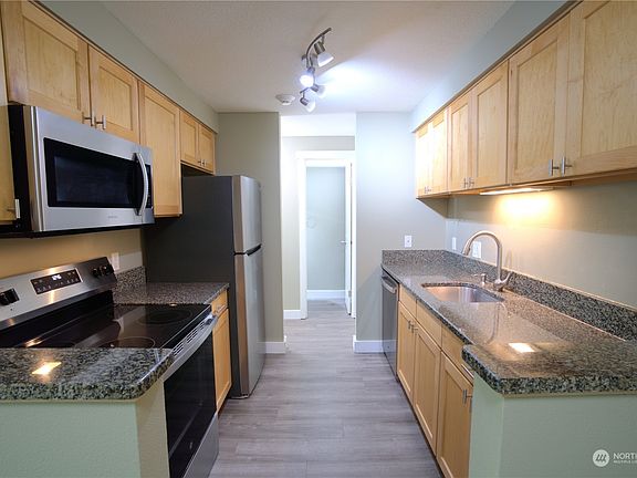 5th image of 15821 Leary Way NE #C130