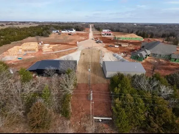 107 Pine Valley Ln #7, Shawnee, OK 74801