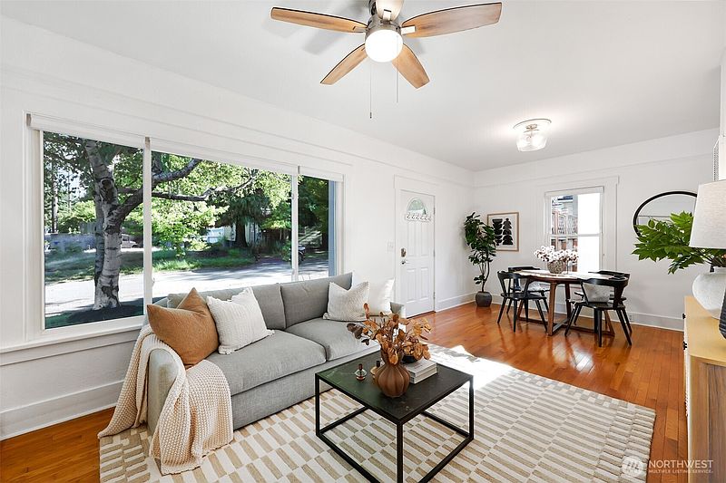 3rd image of 516 W Howe Street