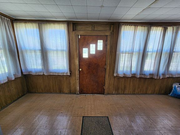 2nd image of 1317 Washington St