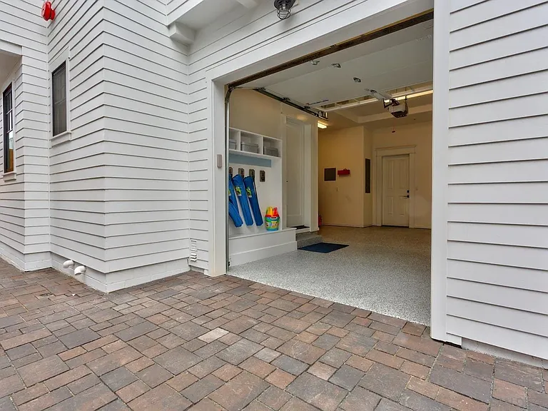 1048 Isabella Ave — Photo 41