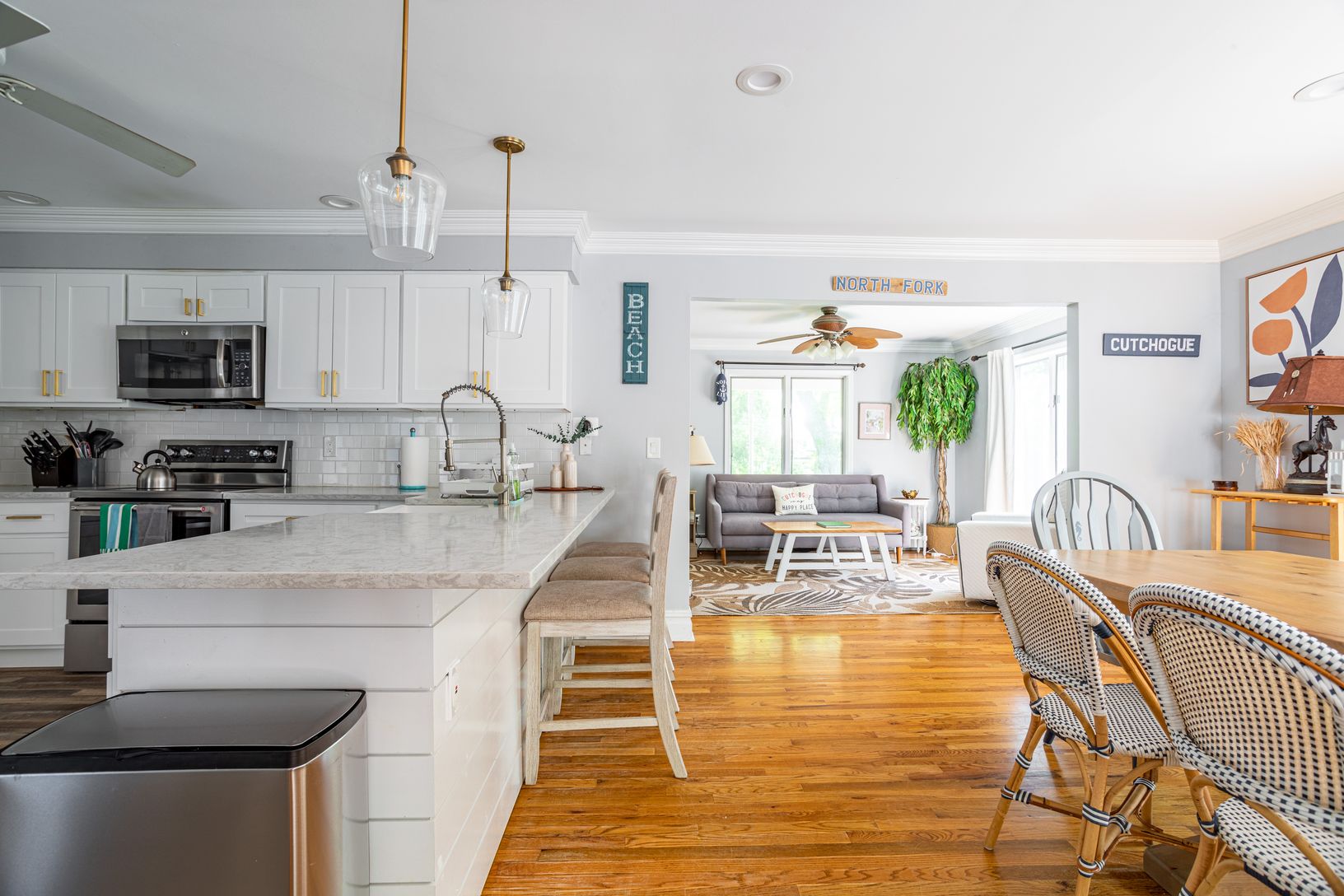  Kitchen open to dining area and den