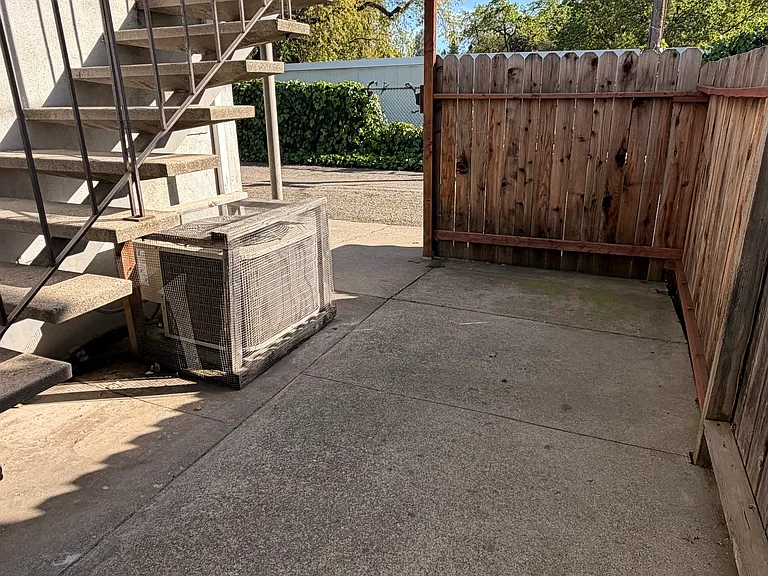 755 Carro Dr #4 — Photo 26