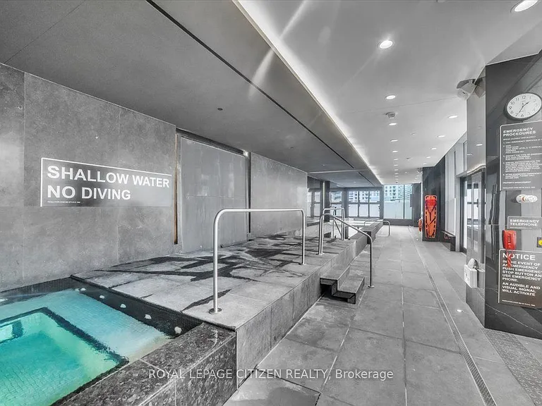 11 Yorkville Ave #6007 — Photo 33