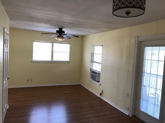 1st image of 2955 Santa Fe St #B
