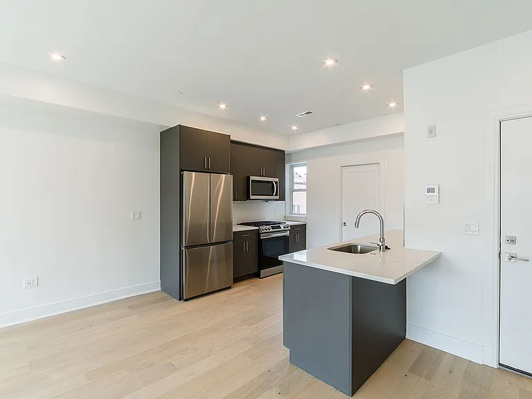 125 South Street — Photo 7