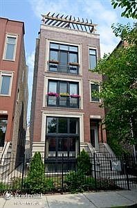 1st image of 2229 N Leavitt St #1