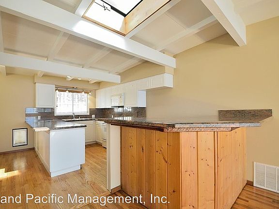 5th image of 125 22nd St