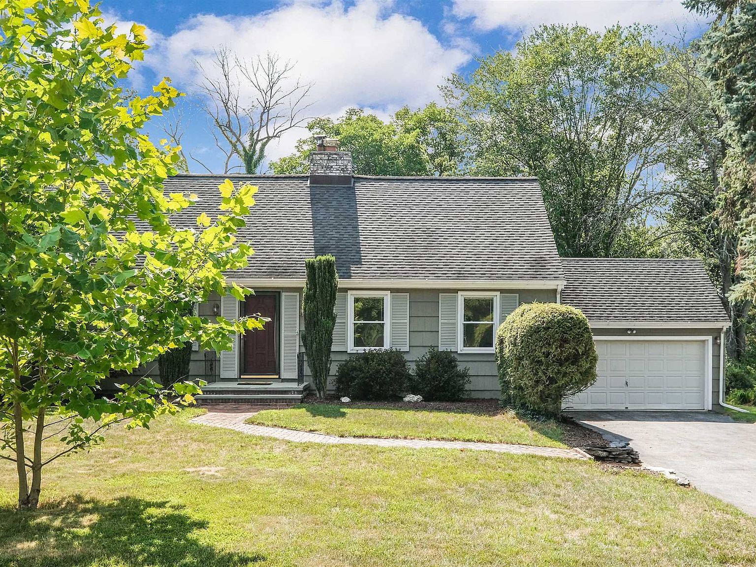 35 Round Hill Rd, Poughkeepsie, NY 12603 Zillow