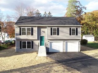 14 Valerie St, Waterford, CT 06385