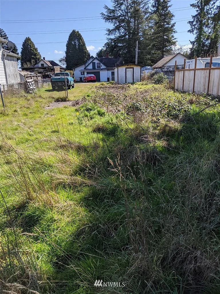 615 W Martin Street photo 1