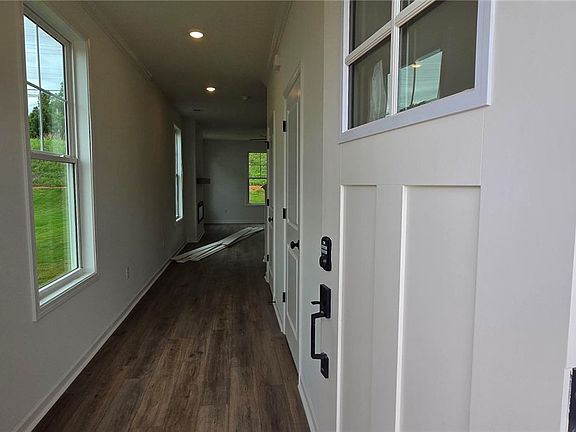 2nd image of 252 Brown Cir