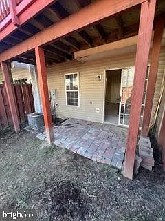 3 bed, 5.0 bath, 1726 sqft, $2,800 — Photo 2
