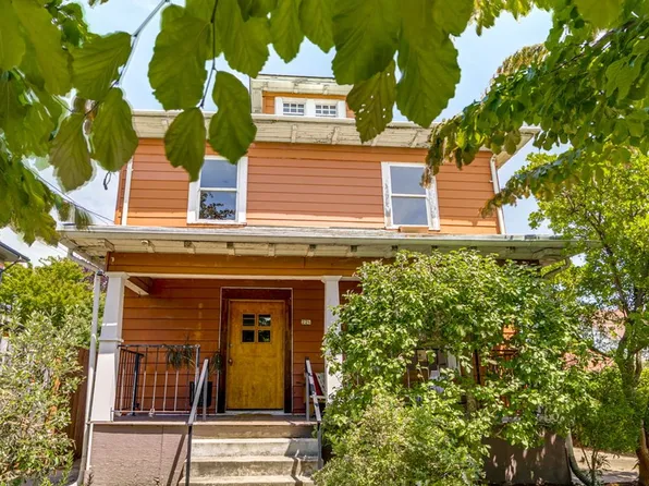 229 N Shaver St, Portland, OR 97227