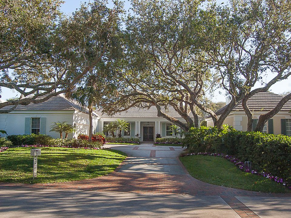 1st image of 170 Coquille Way