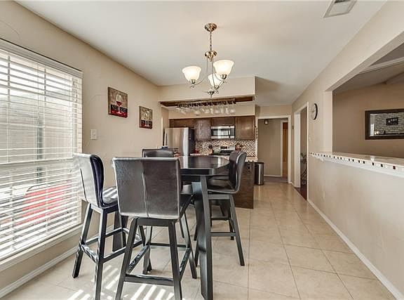 5th image of 2127 Tampico Dr