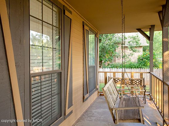 3rd image of 6701 Deer Park Dr