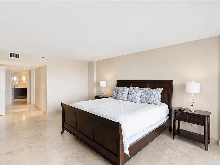 4301 N Ocean Blvd #802 — Photo 10