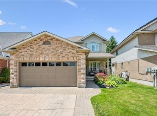 17 Carroll Cres, Guelph, ON N1G 5B7
