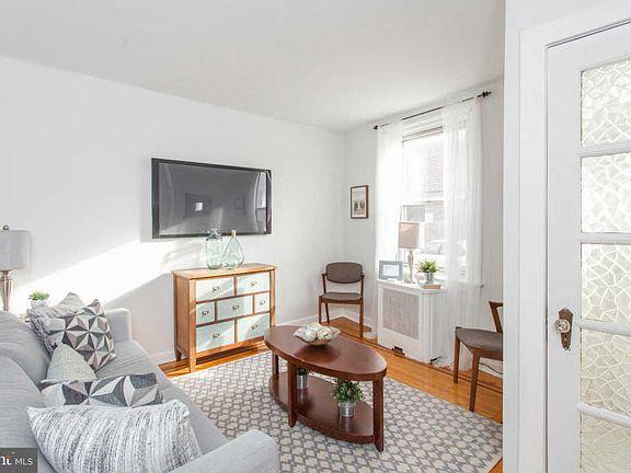 3rd image of 807 Latona St