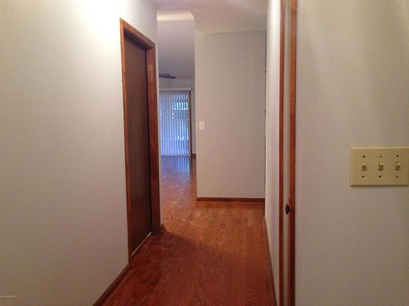 3rd image of 7825 Virgo St