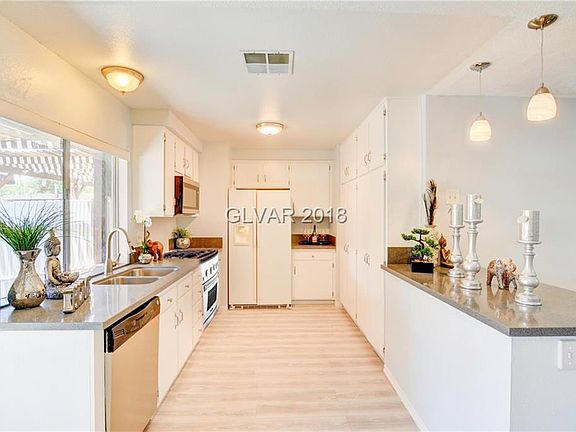 5th image of 6176 Meadowhaven Ln