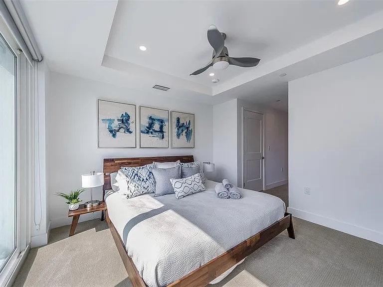 15 Avalon St #401 — Photo 20