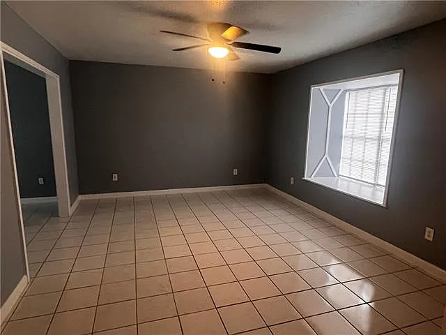 5704 Count Ln — Photo 5