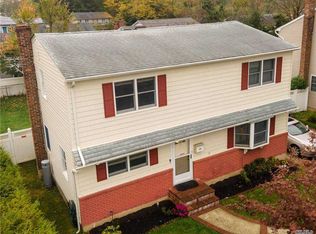 1193 Eastview Ave, Wantagh, NY 11793