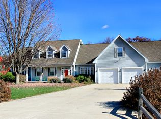5N309 Sanctuary Ln, St Charles, IL 60175