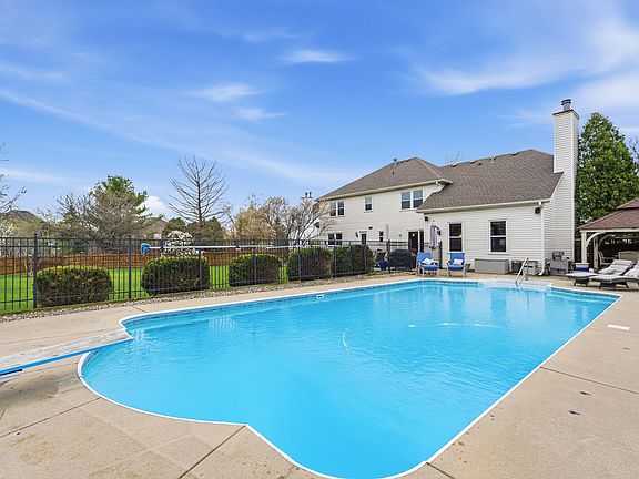 2nd image of 5104 Prestwick Cir
