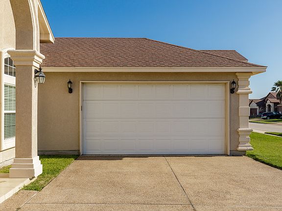 3rd image of 4029 Giants Dr
