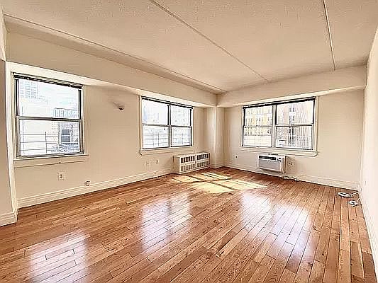 1st image of 200 Schermerhorn St APT 823