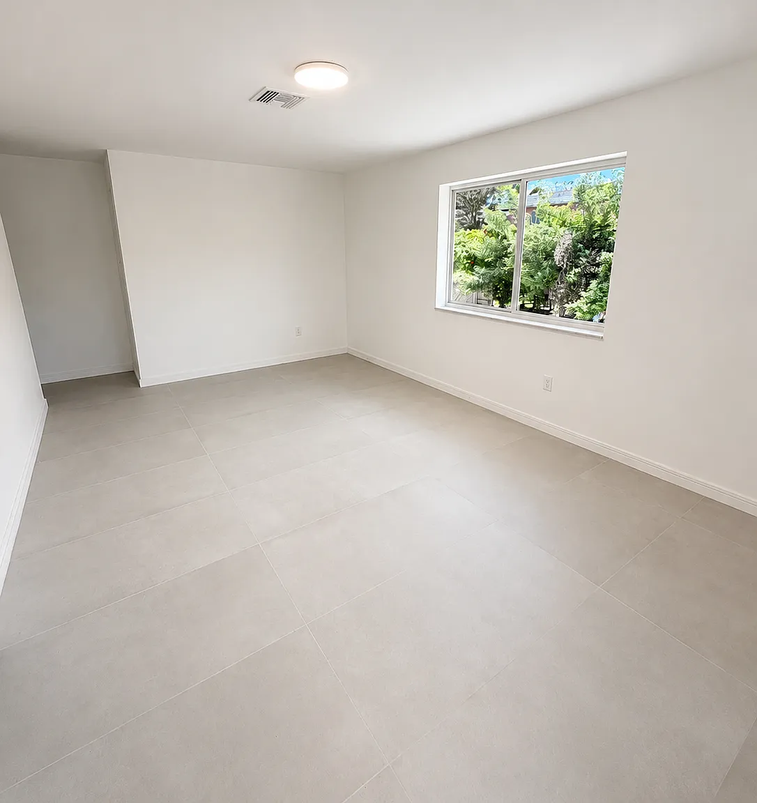 2 bed, 950 sqft, $2,500 — Photo 3