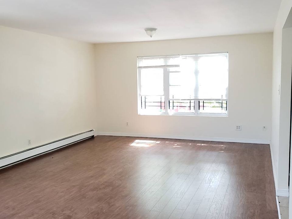 1st image of 195 Mallory Ave Floor 2