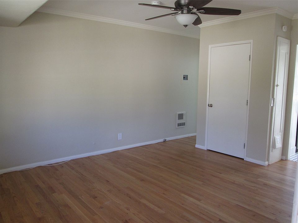 2nd image of 2324 28th St